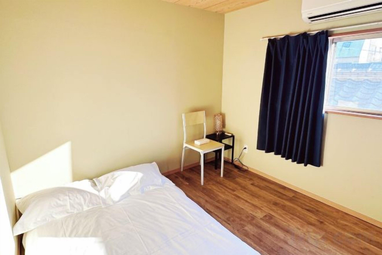 Room 3, Lan B, Osaka
