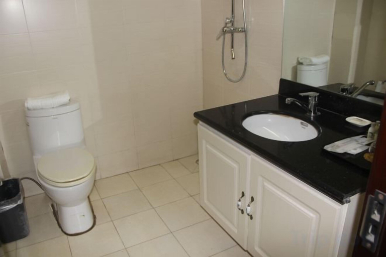 Bathroom 4, Bohai International Hotel, Cangzhou