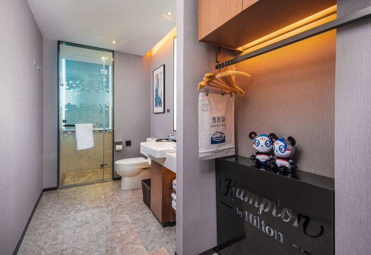 Bathroom 4, Hampton by Hilton Hohhot Gulou, Hohhot
