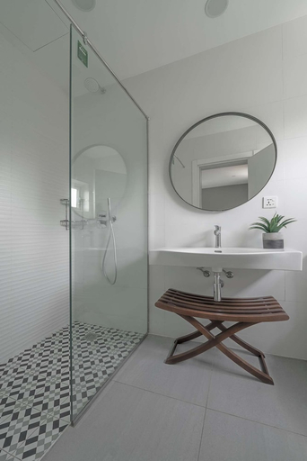 Bathroom 3, Central Hotel- Ridge, Accra