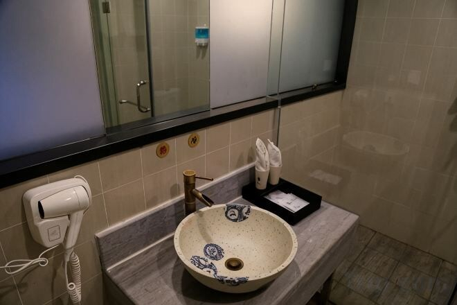 Bathroom 3, Pingtang Yazhou Tao Art Hotel, Qiannan Buyei and Miao