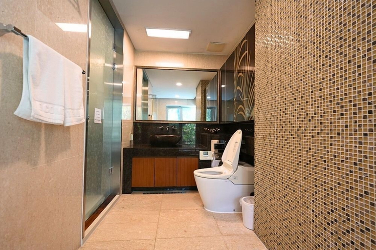 Bathroom 3, Le Comte Bleu , Pyeongchang