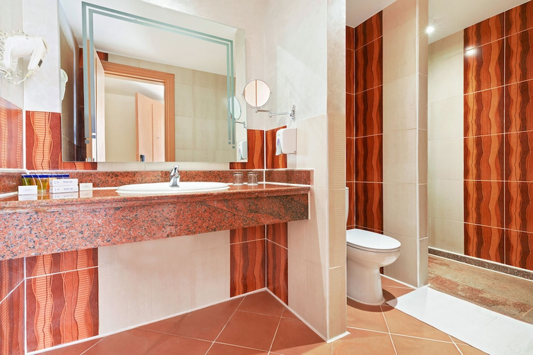 Bathroom 5, Pickalbatros Jungle Aqua Park - Neverland Hurghada, Safaja