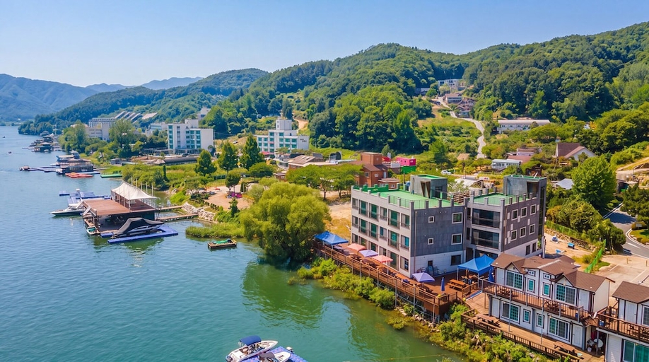 Exterior & Views 2, Gapyeong Rialto Pension, Gapyeong