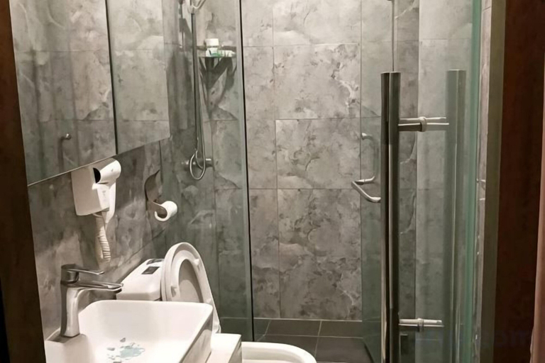 Bathroom, Beijing Tiantan Huiqingyuan Hotel, Beijing