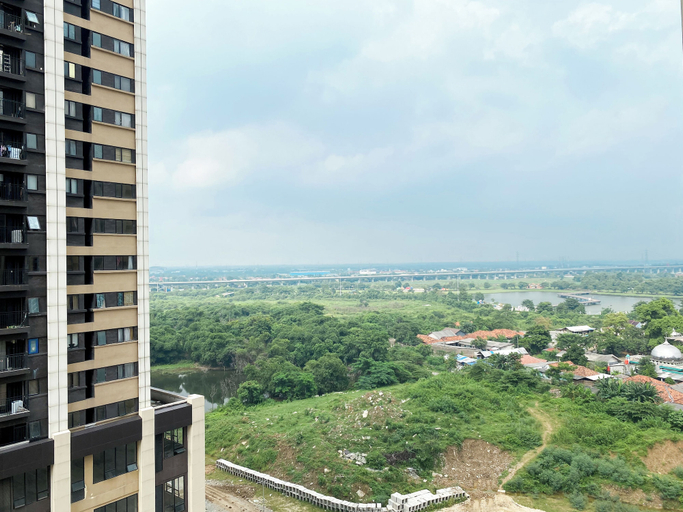 Exterior 5, Homey And Enjoy 2Br Apartment Meikarta, Cikarang