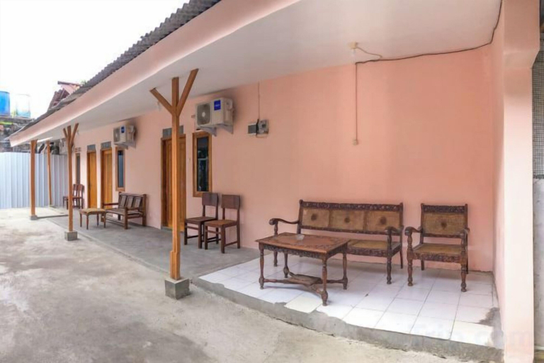 Terrace/patio 1, Wahyu Putri House Yogyakarta, Yogyakarta