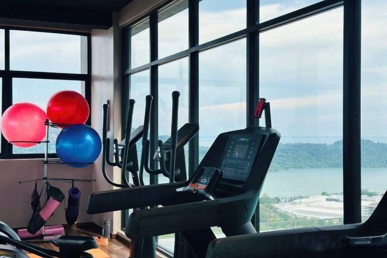 Fitness facility 4, Relax Familystay (Iconic Regency Service Residences Penang)3BR-9pax, Penang Island