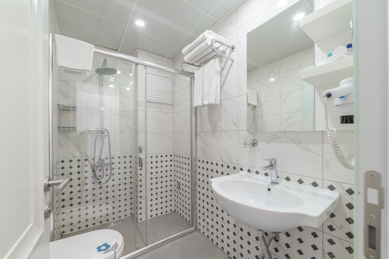 Bathroom, Dam Hotel Lara, Antalya