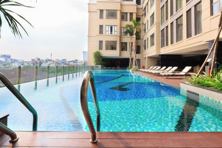 Pool 4, Saigon Royal and Tresor apartments, Ho Chi Minh City