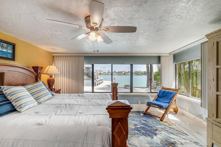 Bedroom 3, Manatee Home - Water Front Pool Home, Pinellas