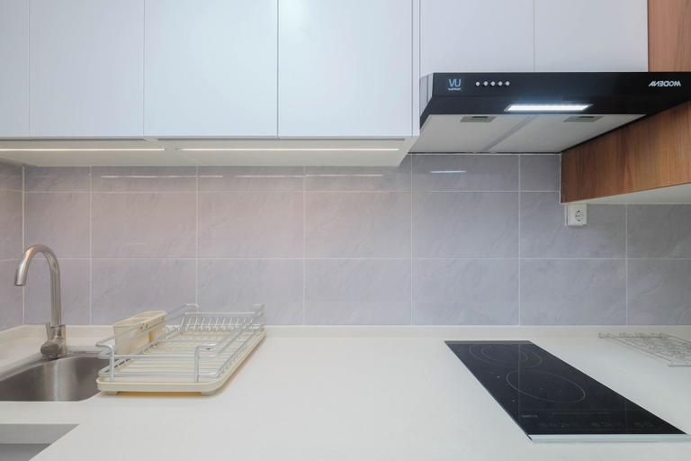 Private kitchen 3, Restful And Comfy 1Br Tamansari Bintaro Mansion Apartment, Tangerang Selatan