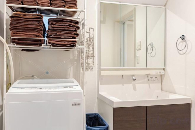 Bathroom 4, Sumida 4 House, Sumida