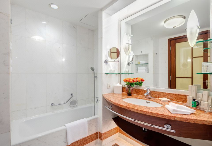 Bathroom 5, voco Changzhou Fudu, Changzhou