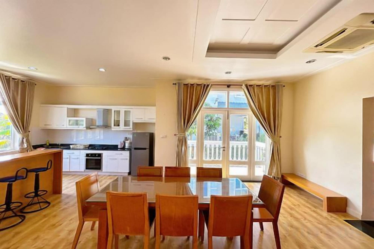Private kitchen 4, 4 bedroom Seafront Soan Villa - Sealinks Mui Ne, Phan Thiết