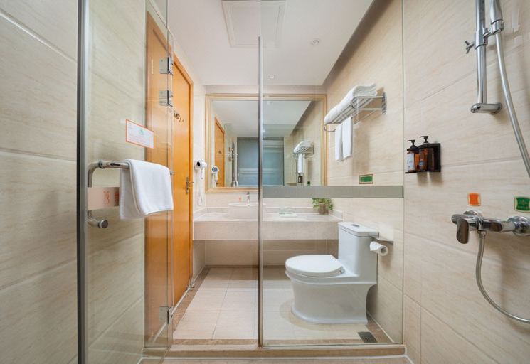 Bathroom 3, Vienna International Hotel Guangxi Baise High-speed Railway Station, Baise