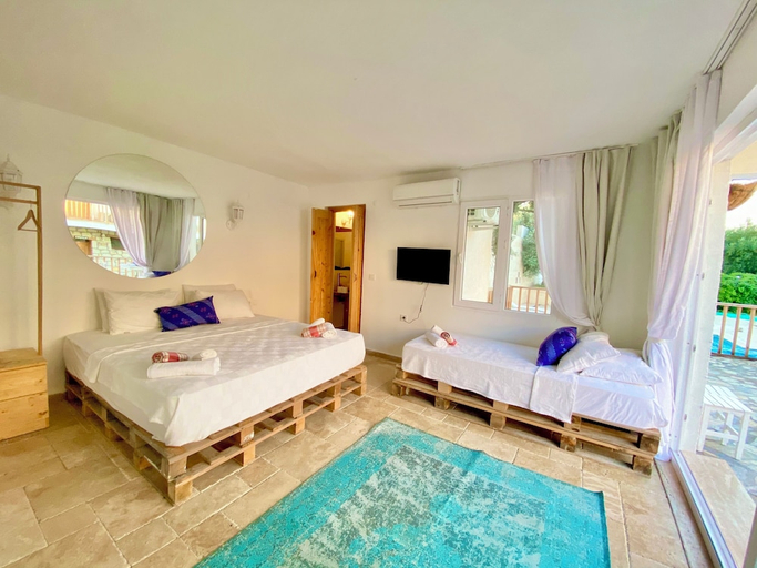 Bedroom 3, Alacati Barbarossa Hotel, Çeşme