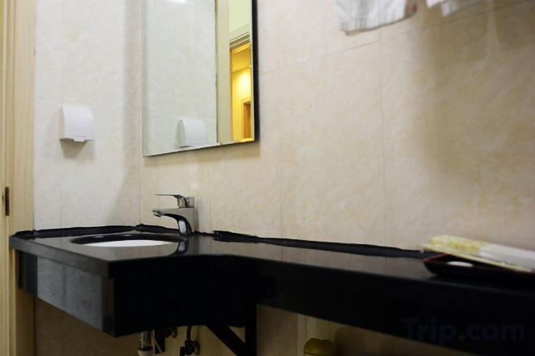 Bathroom 3, Jinqilin Hotel (Shanghai Xuanqiao), Shanghai