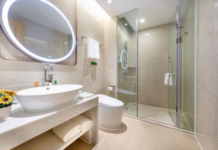 Bathroom 3, Vienna International Hotel Shenzhen Qianhai Mawan, Shenzhen