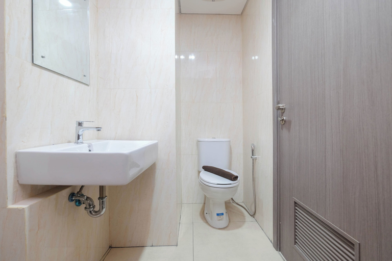 Bathroom 5, Restful And Comfy 1Br Tamansari Bintaro Mansion Apartment, Tangerang Selatan