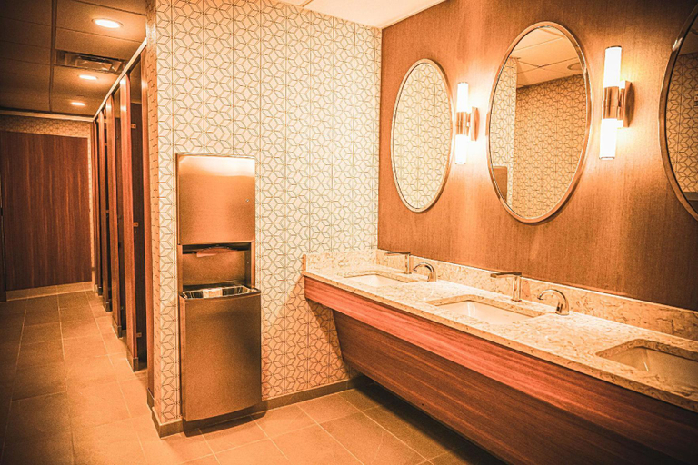 Bathroom 4, Delta Hotels Marriott Cincinnati Sharonville, Cincinnati