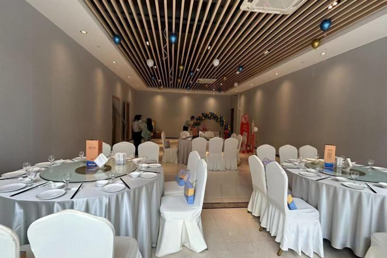 Food & Drinks 5, Manju Hotel Railway Station Jinhua, Jinhua