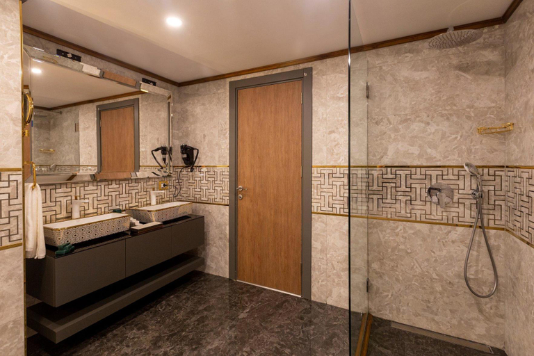 Bathroom 5, Cabir Deluxe Hotel Sapanca, Izmit