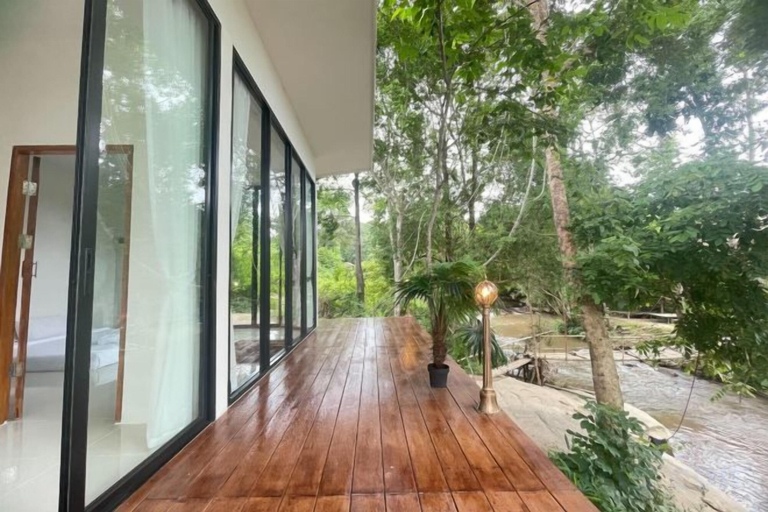 5, Elephant Regency, Mae Wang