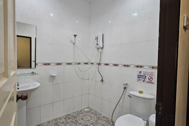 Bathroom 4, Samran Resort, Phuket Island