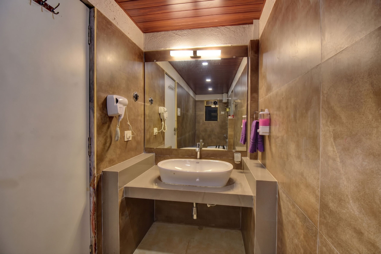 Bathroom 3, Tiki Farms – Polynesian Boutique Resort, Karjat, Raigarh