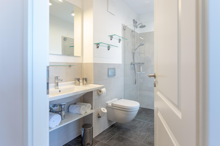 Bathroom, Aparthotel Waterkant Suites - Fewos am Meer mit SPA, Rostock