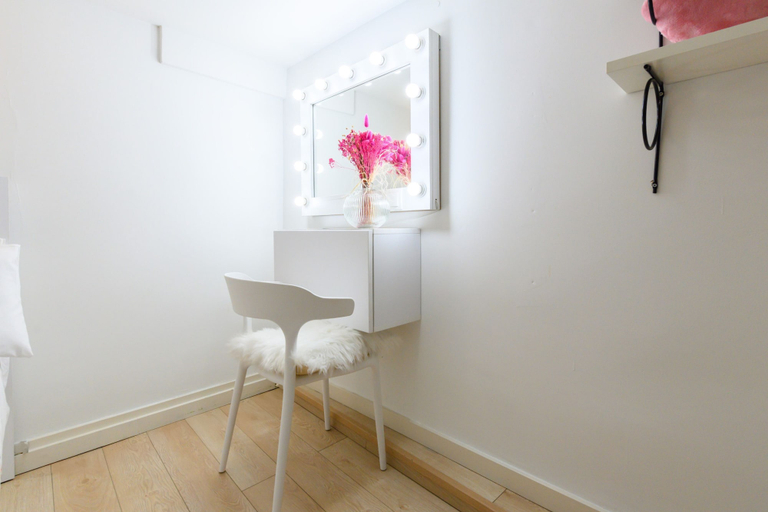 Room 2, M Hor291 Moderno d Plex de 1 Dormitorio con Toda, Madrid