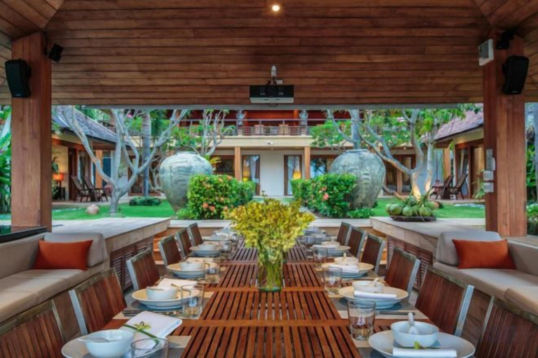 Outdoor dining, Ban Mekkala, Ko Samui