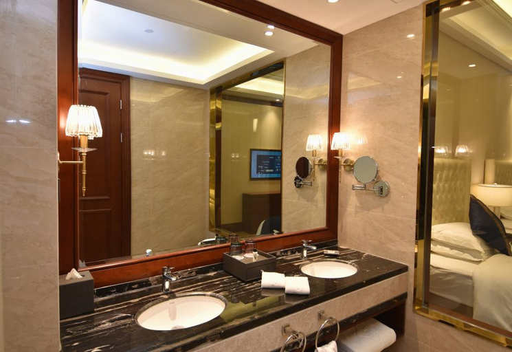 Bathroom 4, Taizhou Haiyan Jinling International Hotel, Taizhou