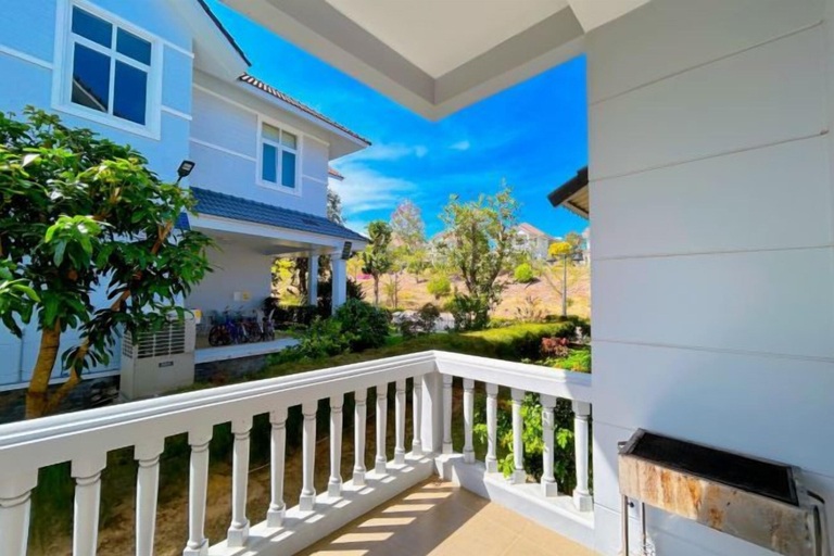 Property grounds 3, 4 bedroom Seafront Soan Villa - Sealinks Mui Ne, Phan Thiết