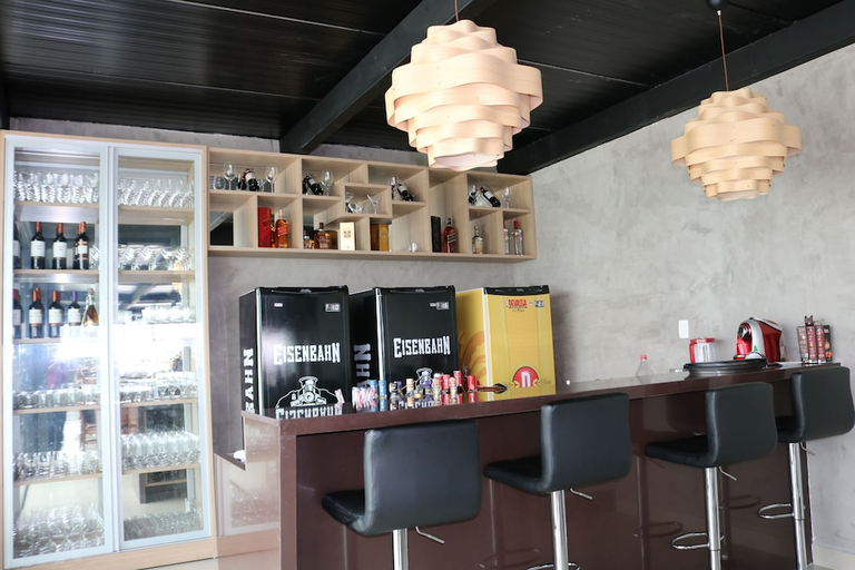 Food & Drinks 4, Bristol Aline, Delmiro Gouveia
