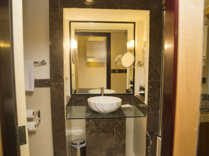 Bathroom 5, Marco Polo Hotel, Dubai