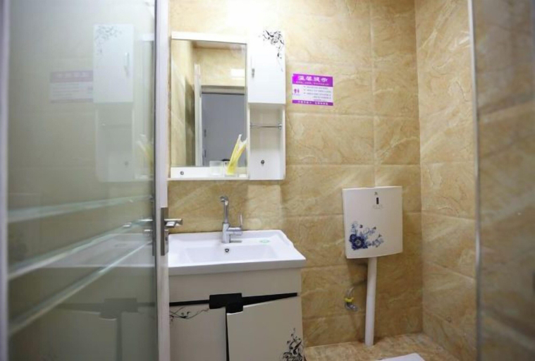 Bathroom, Meimei Apartment, Nanchang