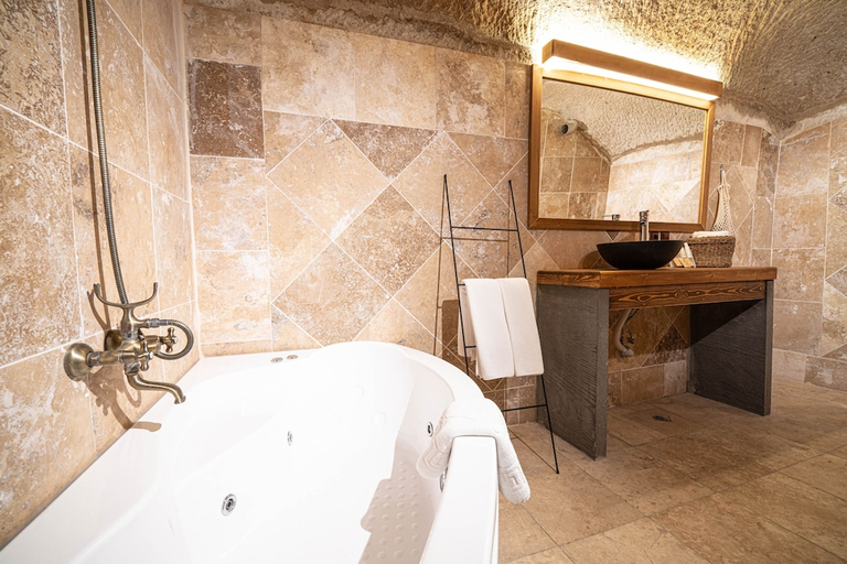 Bathroom 5, Alice in Cappadocia, Nevşehir