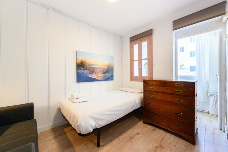 Room 5, M Por183d Amplio Piso 2 Dormitorios en La Latina, Madrid