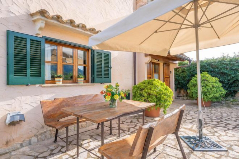Outdoor dining 2, REYNES - Rustic villa with private pool and free Wi-Fi, Baleares