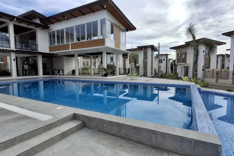 Pool 3, Solar-Powered Vacation Home Near Airport & Beaches, Dauis
