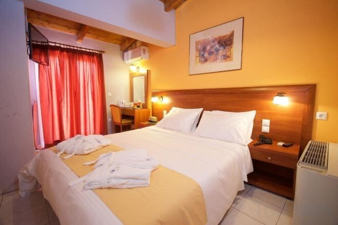 Bedroom 3, Mirabel CityCenter Hotel, Ionian Islands