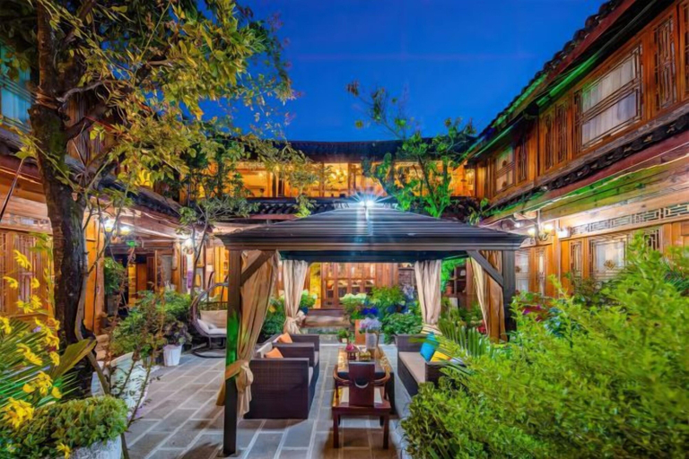 Terrace/patio 4, Xin Zhoujia Courtyard, Lijiang