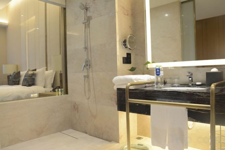 Bathroom 4, Days Hotel by Wyndham Chongqing Liangping, Chongqing