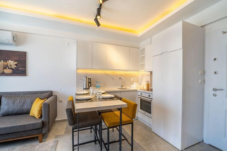 Interior 3, Midpoint Suites - Deluxe Suite 104, Fethiye