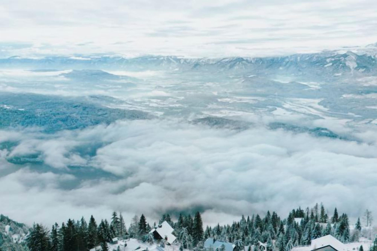 Aerial view 2, Luxescape-No 2306-Traumaussicht-Ski & Wandergebiet-Paragleiten-Langlauf-Parkplatz, Villach Land