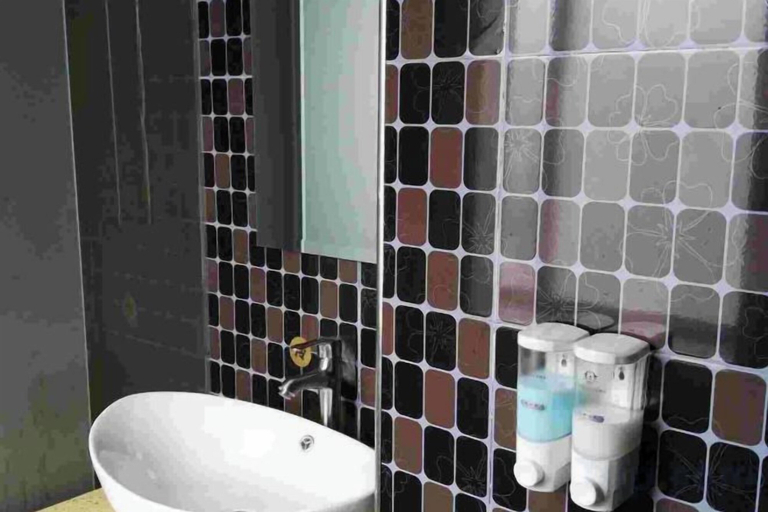 Bathroom 4, Tiandong Lafaite Royal Hotel Hotel, Baise