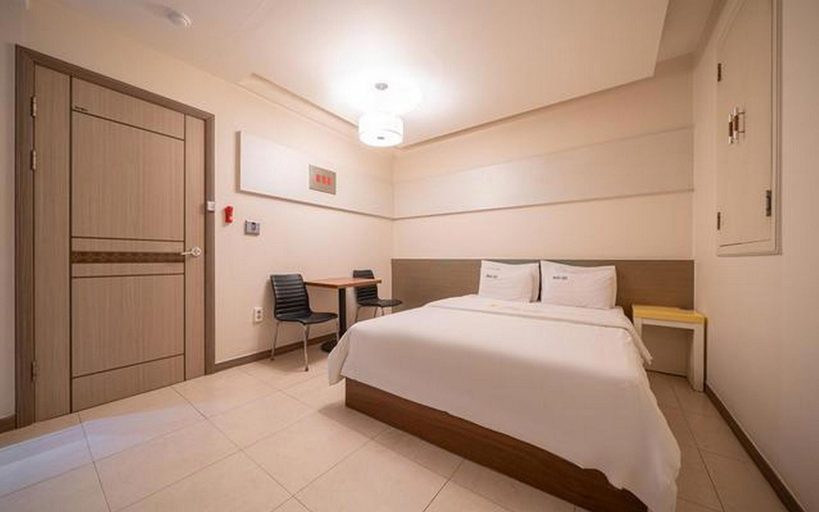 Bedroom 2, Chuncheon Cats Hotel, Chuncheon