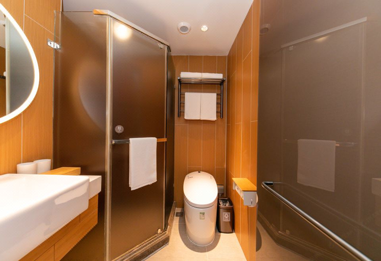 Bathroom 4, Ji Hotel (Shanghai North Bund Waibaidu Bridge), Shanghai